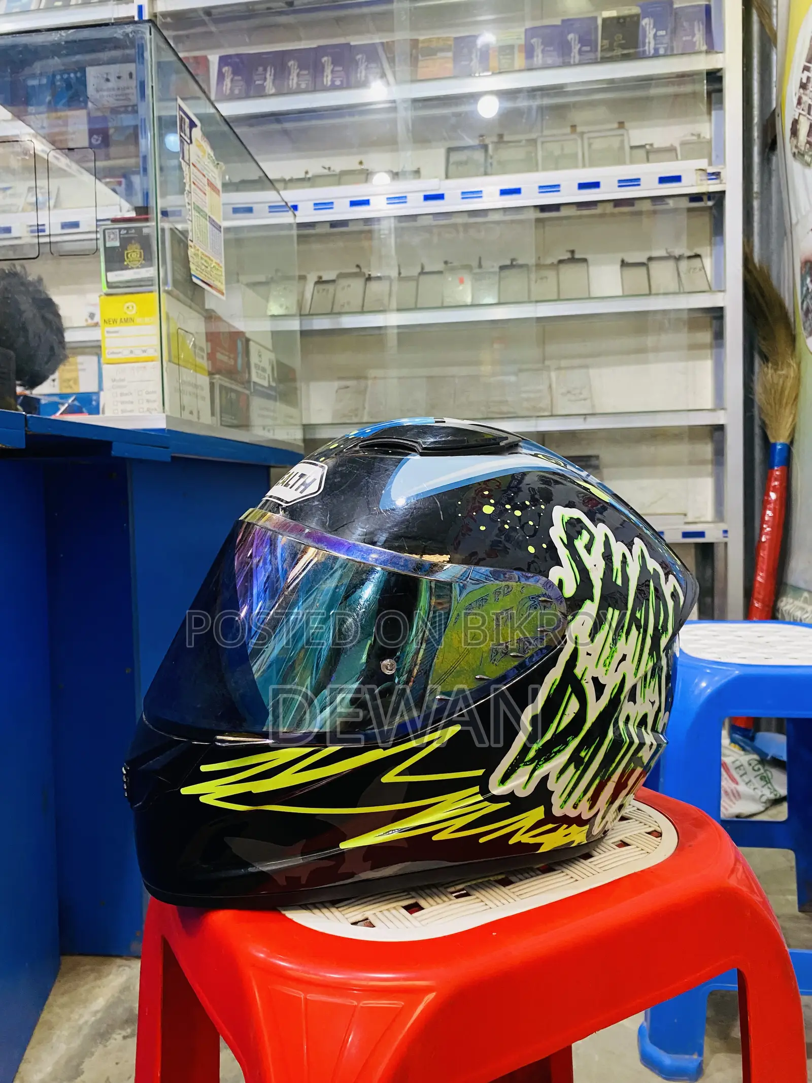 Fresh Helmet 9 Month Used - Contact if you want to buy