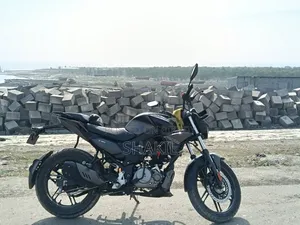 New Hero Xtreme 125R 2025 Black