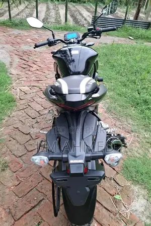 সুজুকি ২০২৫ ব্ল্যাক