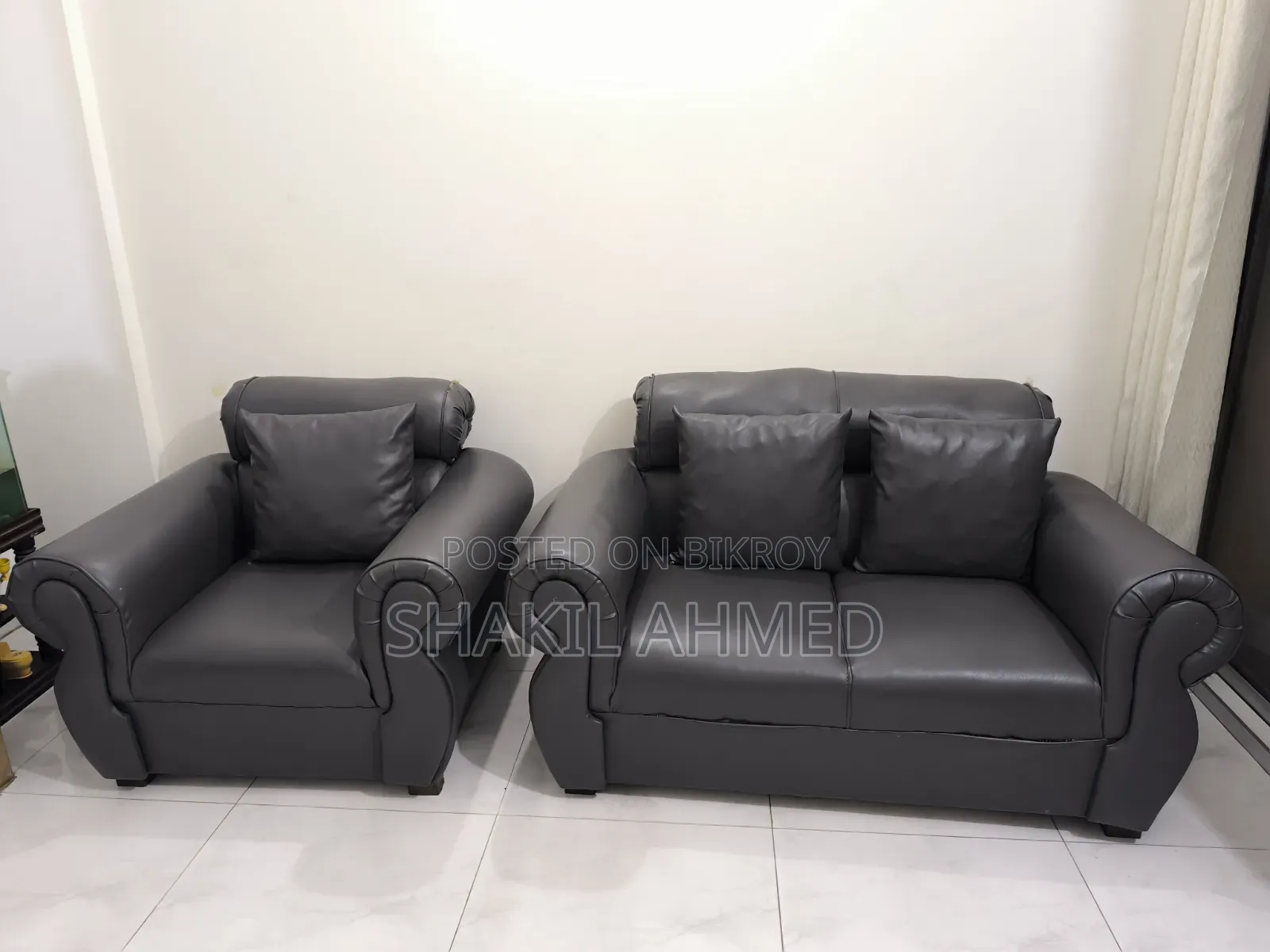 ৫ সিটার সোফা এবং একটি ডিভান