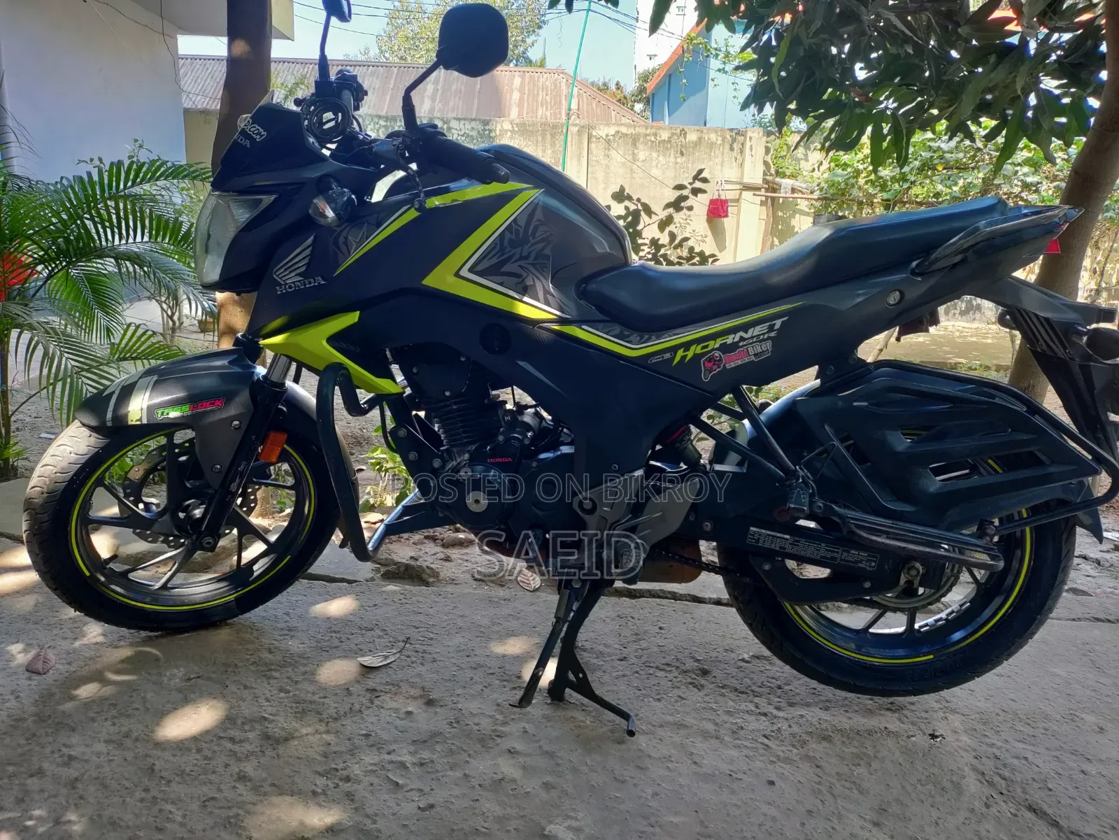 হোন্ডা হর্নেট ২০১৮ গ্রে