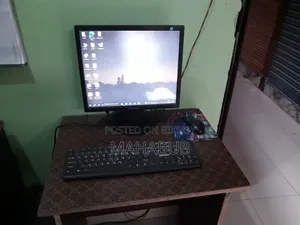 Desktop Computer 4GB Intel SSD 128GB