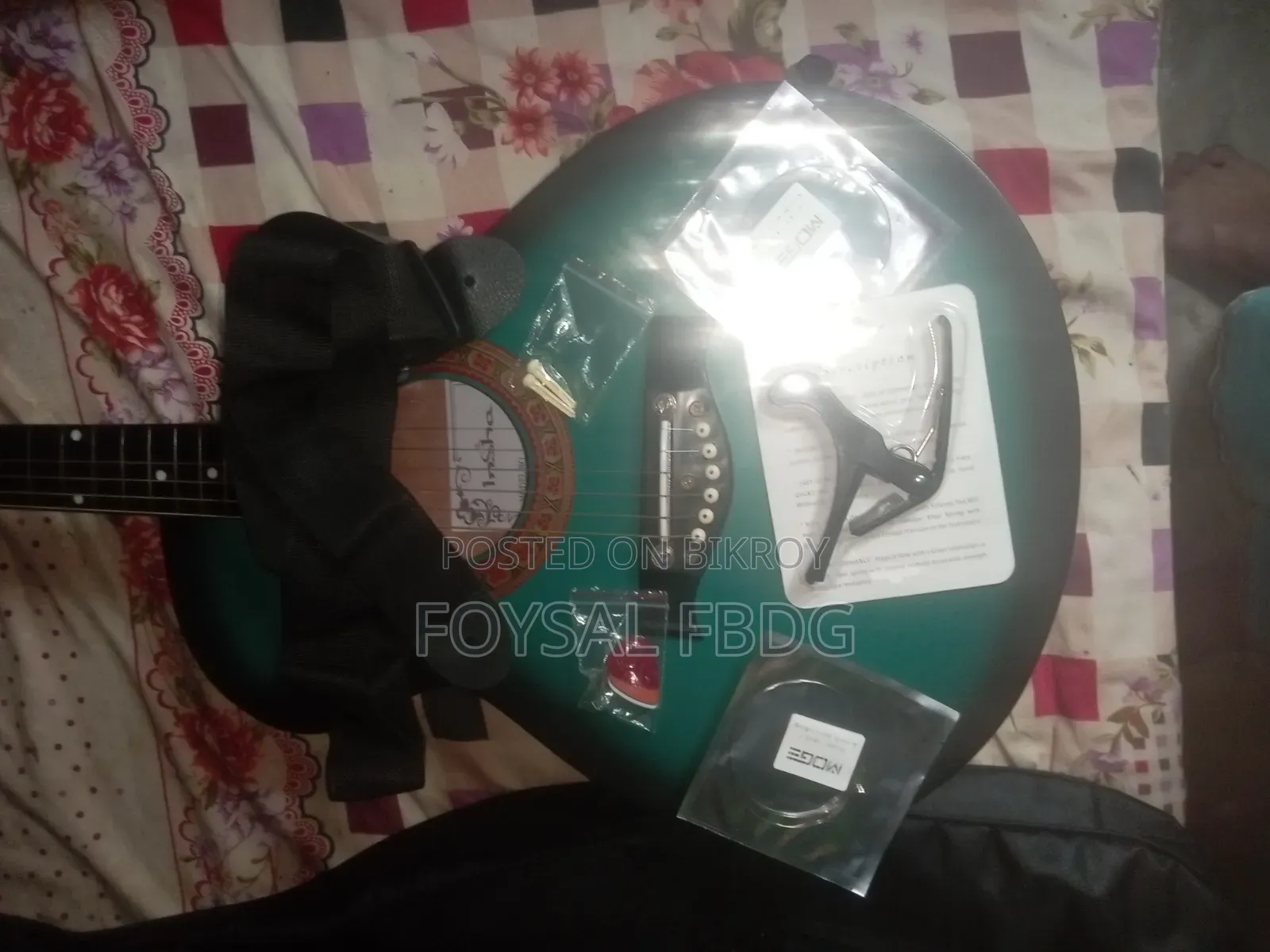 Hinsha Guitar with 8 Free Gift Items