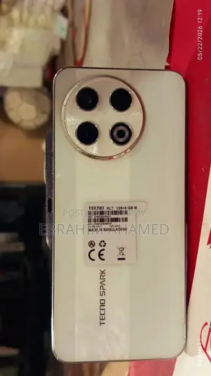 টেকনো ক্যামন ৩০ ৫জি ২৫৬ জিবি হোয়াইট