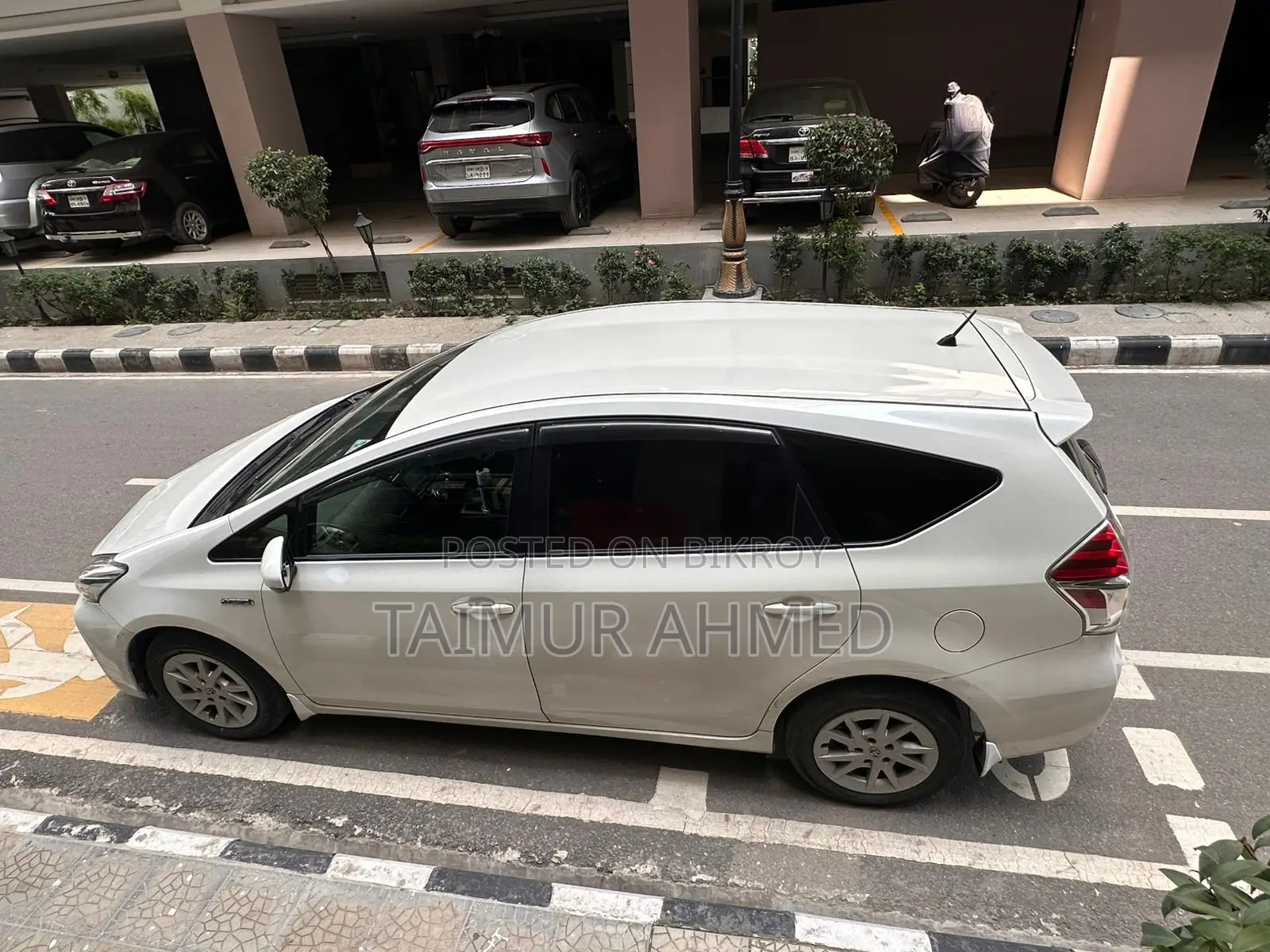 Toyota Prius 2016 Pearl
