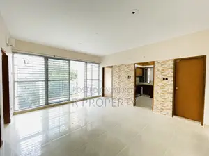 3bdrm Apartment in Uttara for Sale