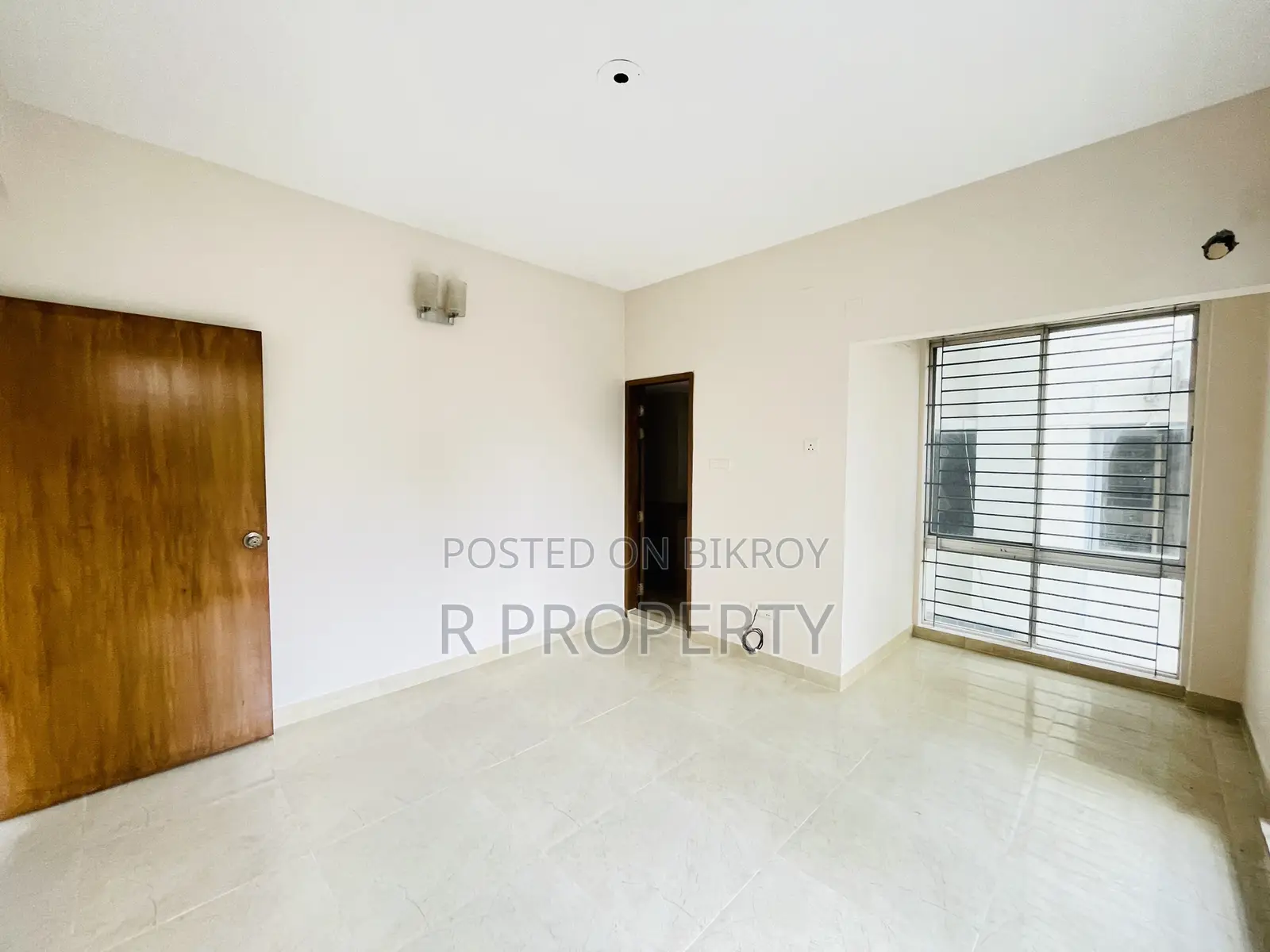 3bdrm Apartment in Uttara for Sale