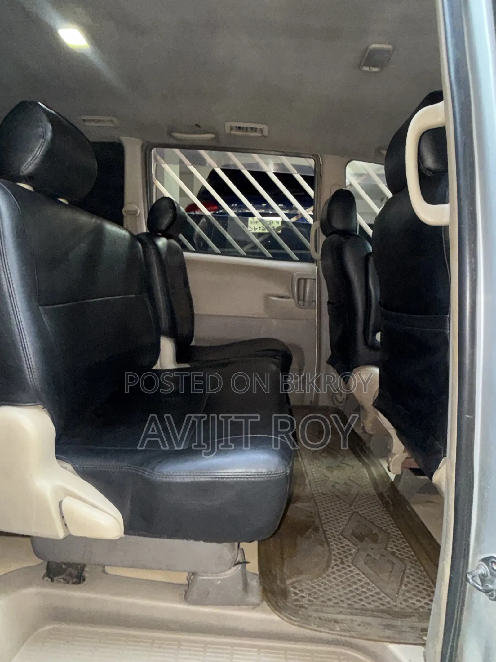 Toyota Noah 2003 Silver