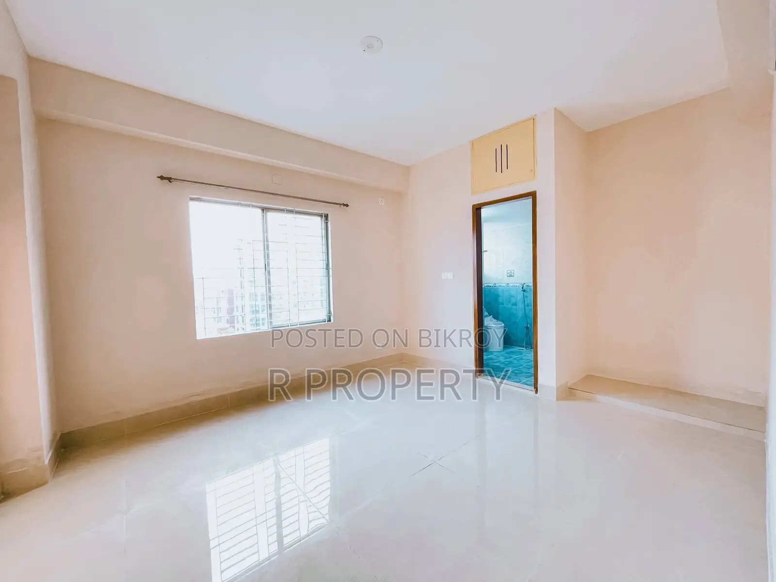 3bdrm Apartment in Uttara for Sale