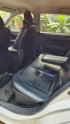 Toyota Corolla Fielder 1.5 Hybrid Front-Wheel Drive 2016 Pearl