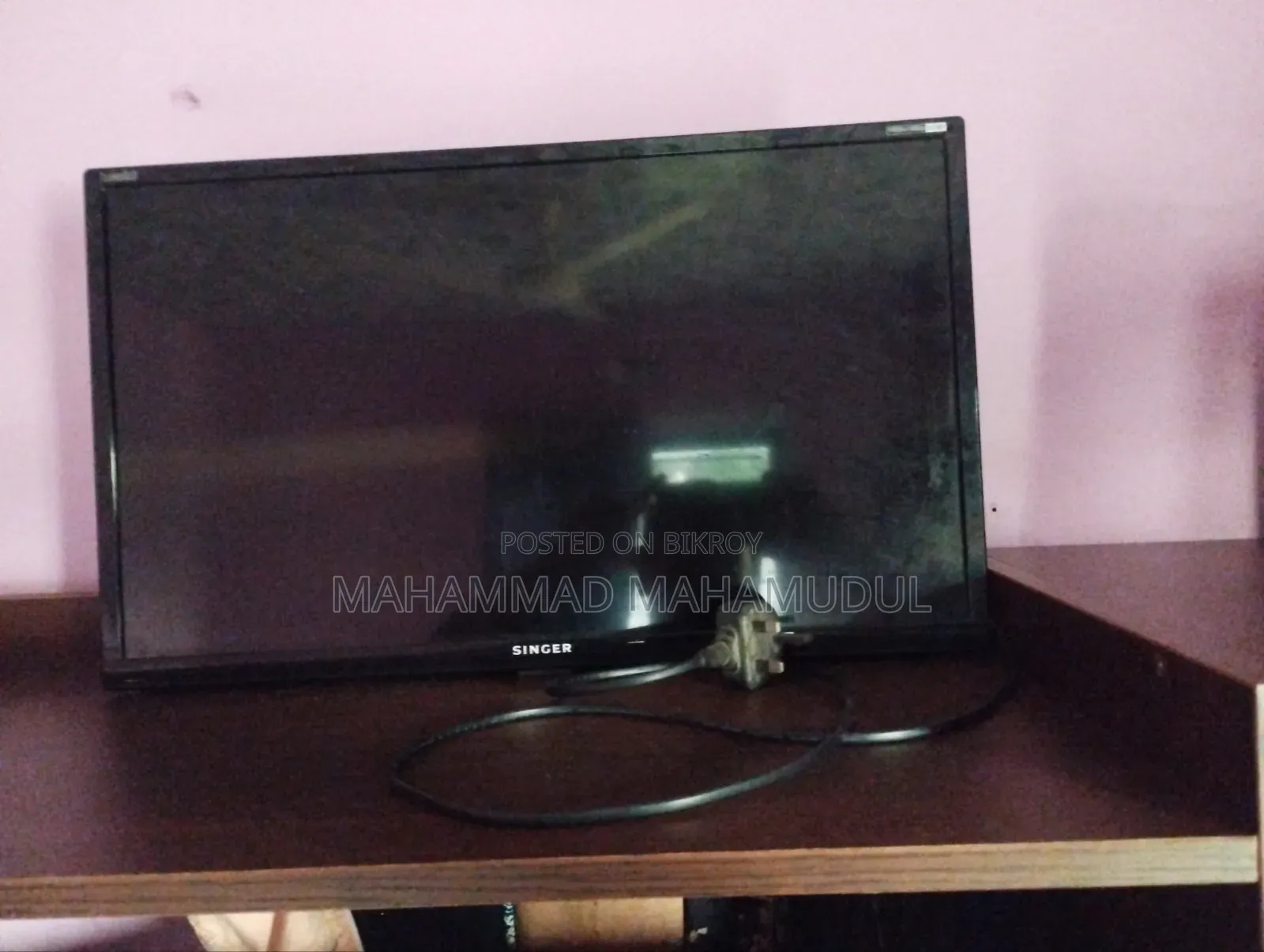 Singer 24" TV