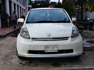 Toyota Passo ২০০৫ পার্ল