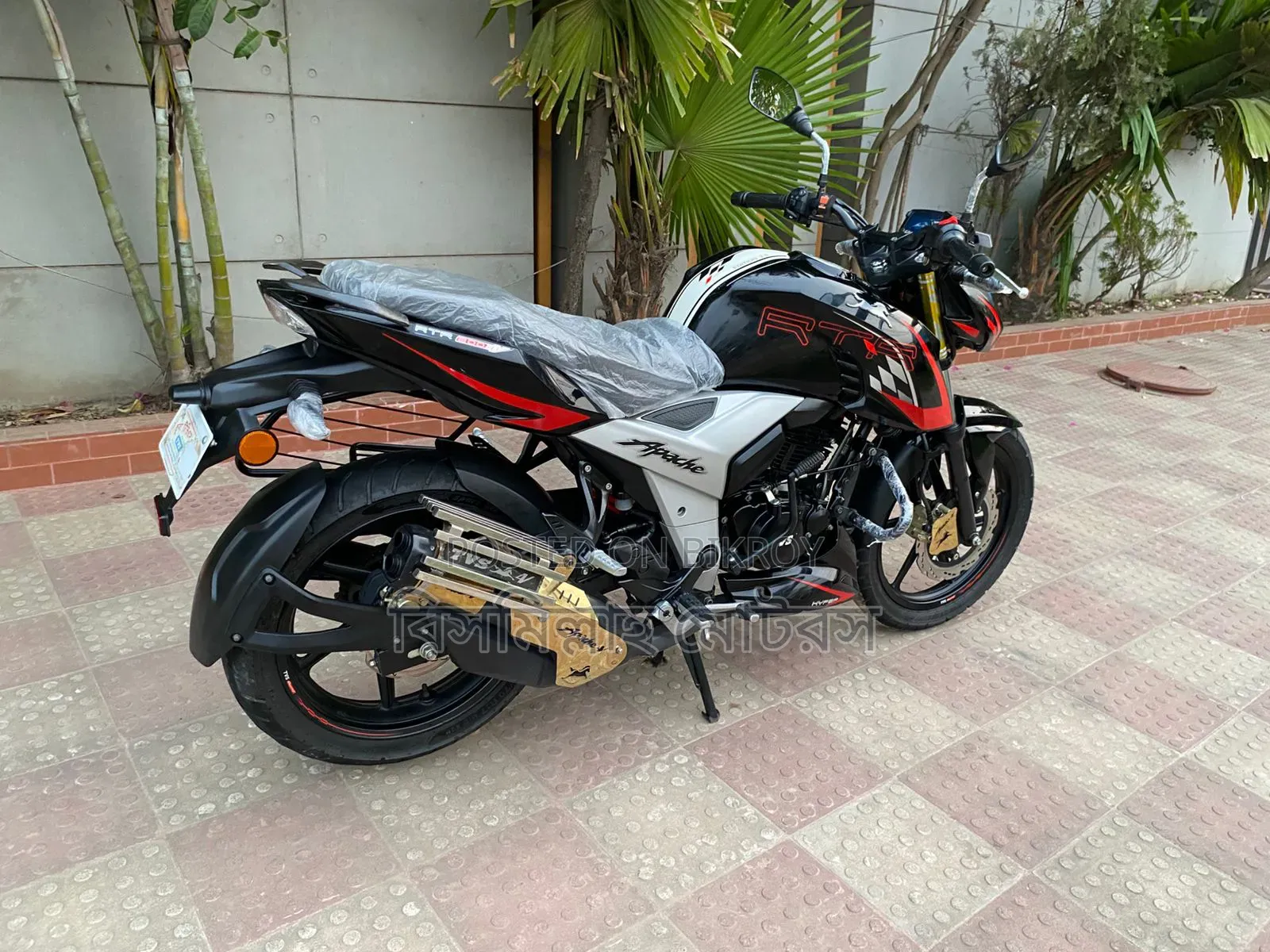 New TVS Apache 160 4V 2023 Black