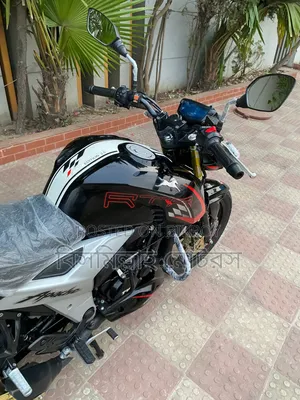 New TVS Apache 160 4V 2023 Black