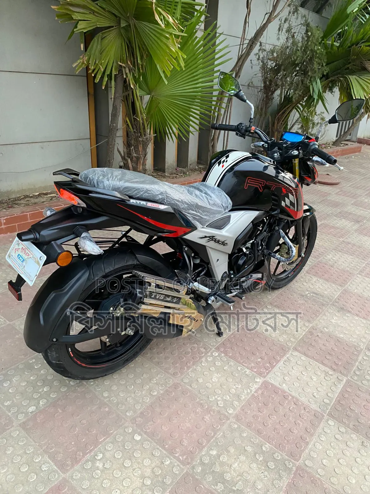 New TVS Apache 160 4V 2023 Black