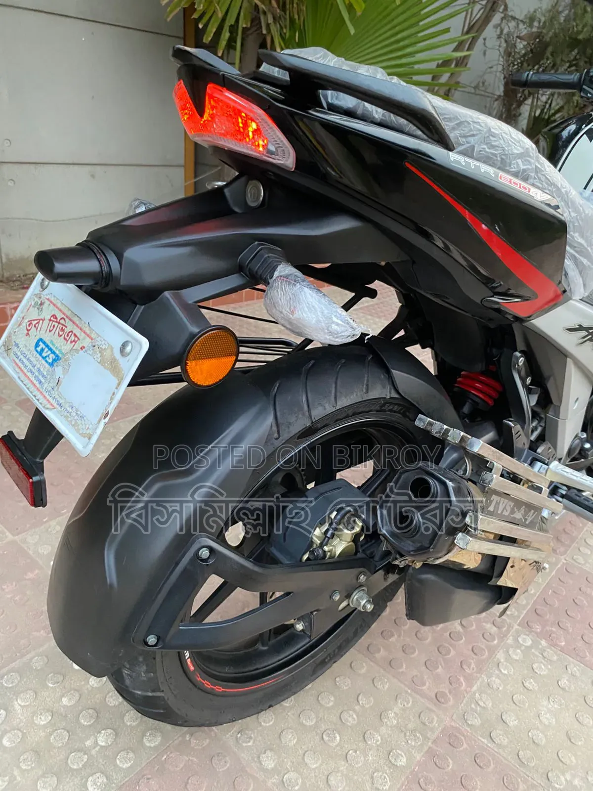 New TVS Apache 160 4V 2023 Black