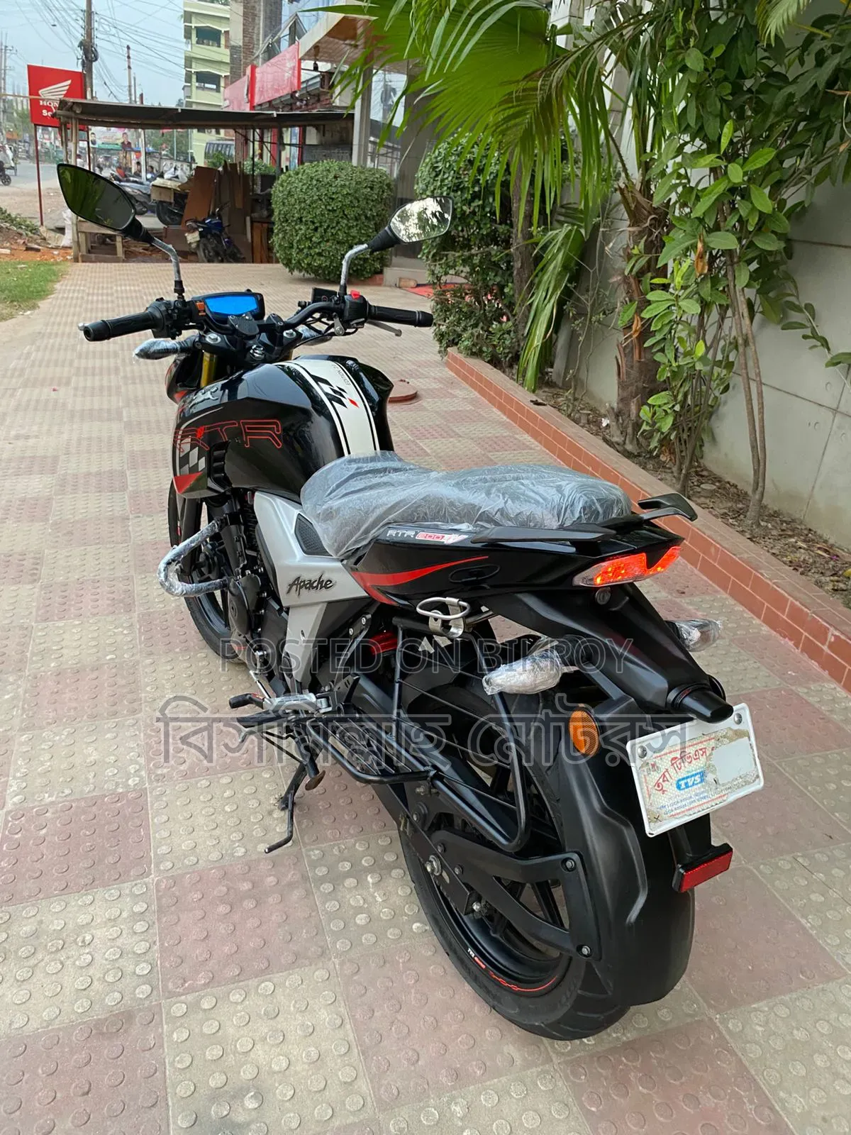 New TVS Apache 160 4V 2023 Black