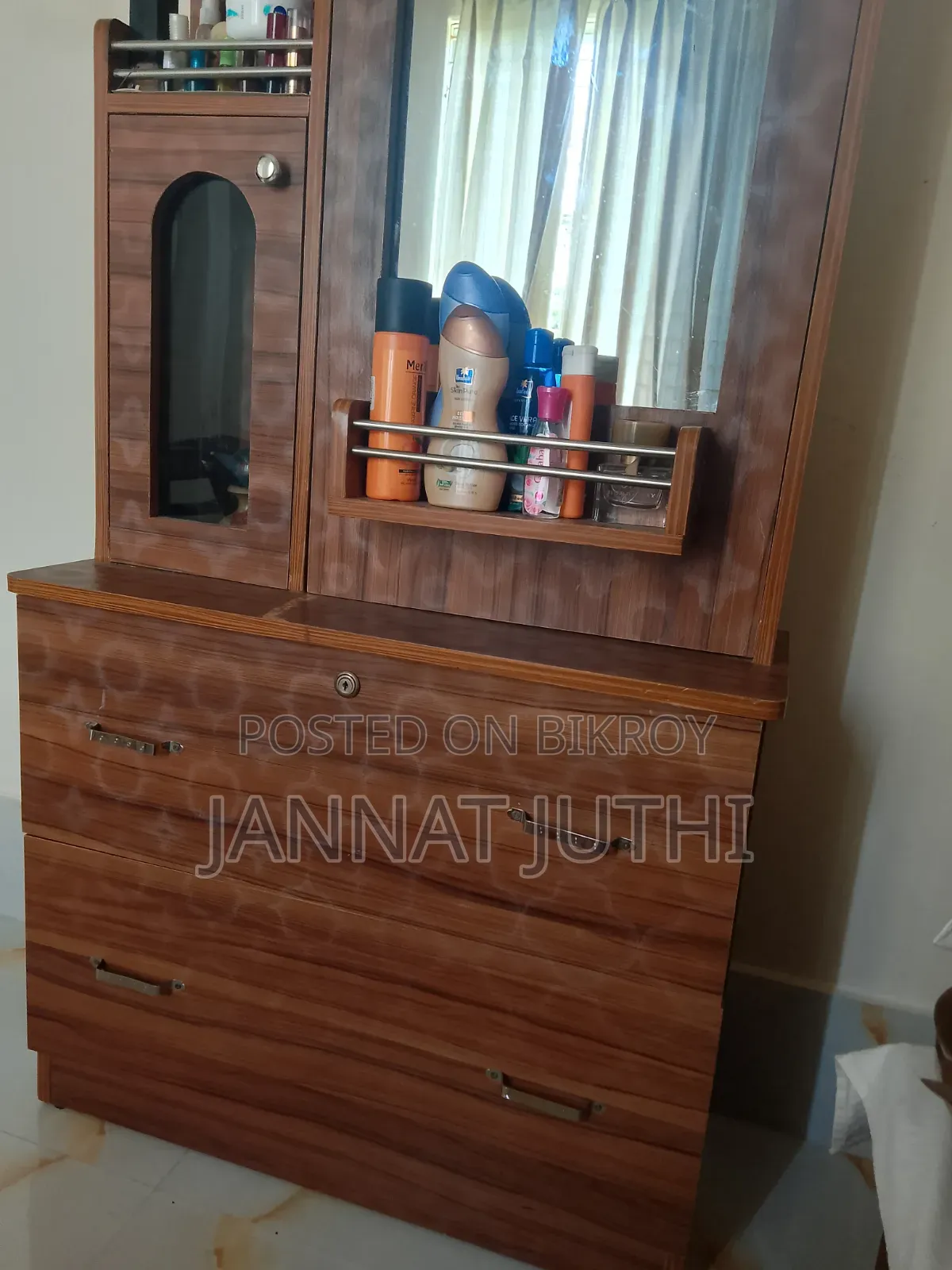 Dressing table sell