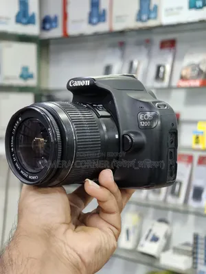 Canon 1200d+18-55mm Is Lens
