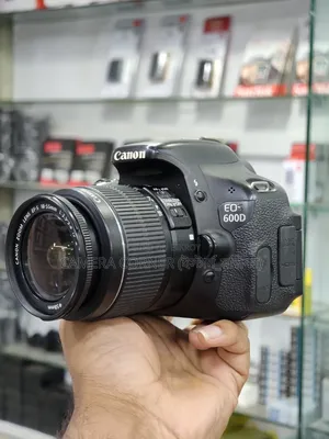 ক্যানন ৬০০ডি + ১৮-৫৫ মিমি লেন্স