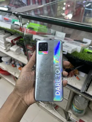 রিয়েলমি ৮ প্রো ১২৮ জিবি হোয়াইট