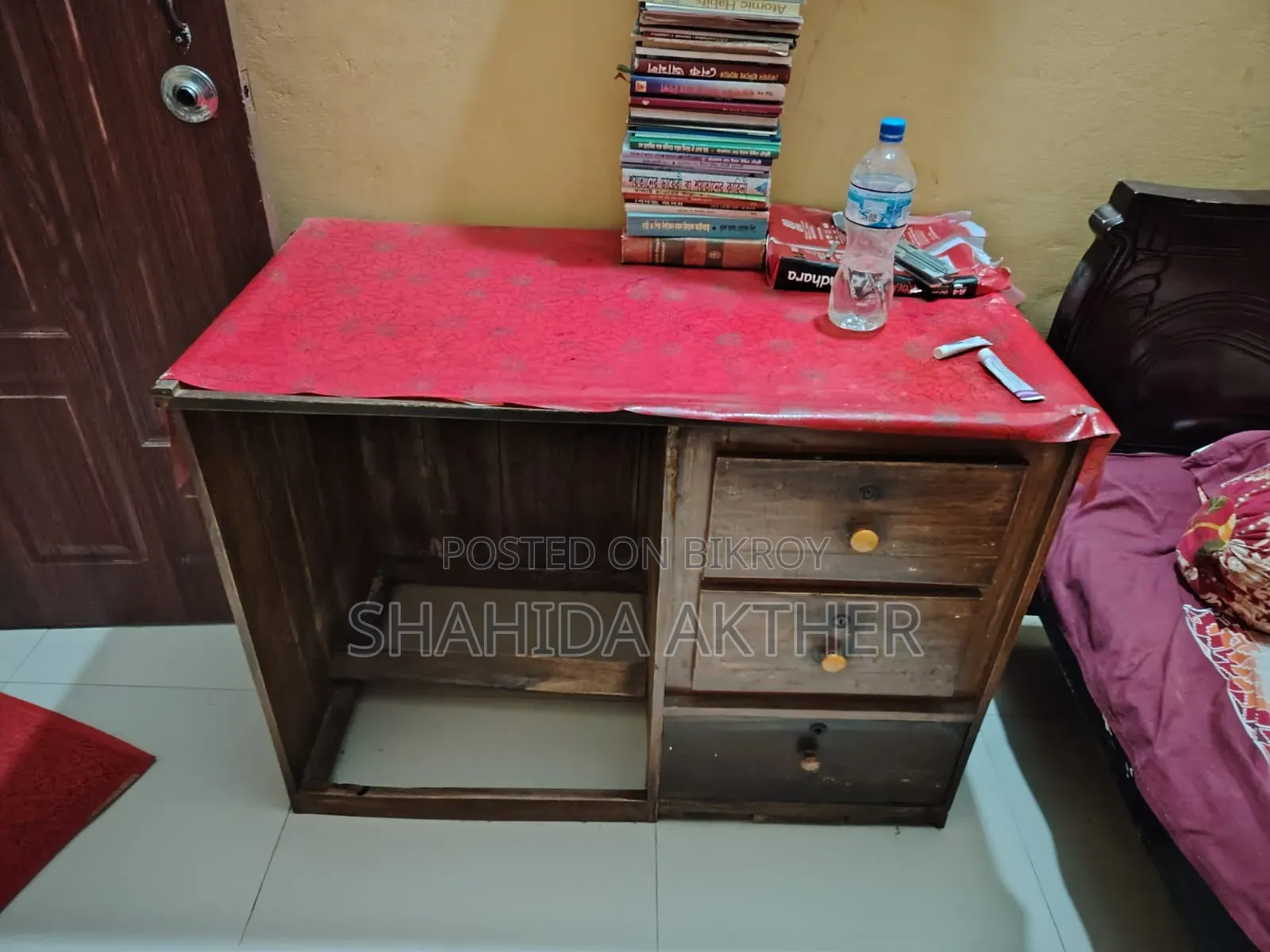 Reading Table
