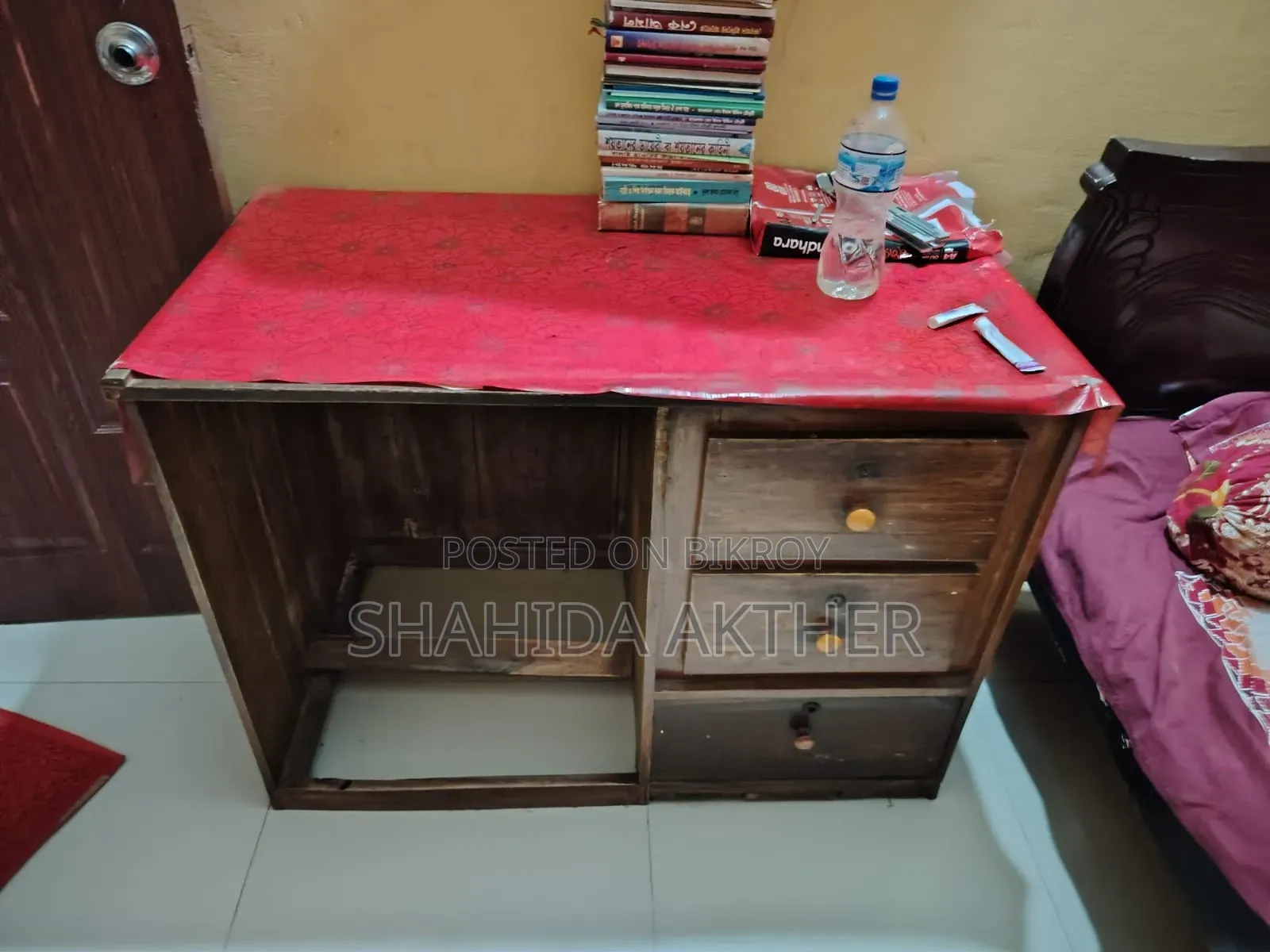 Reading Table