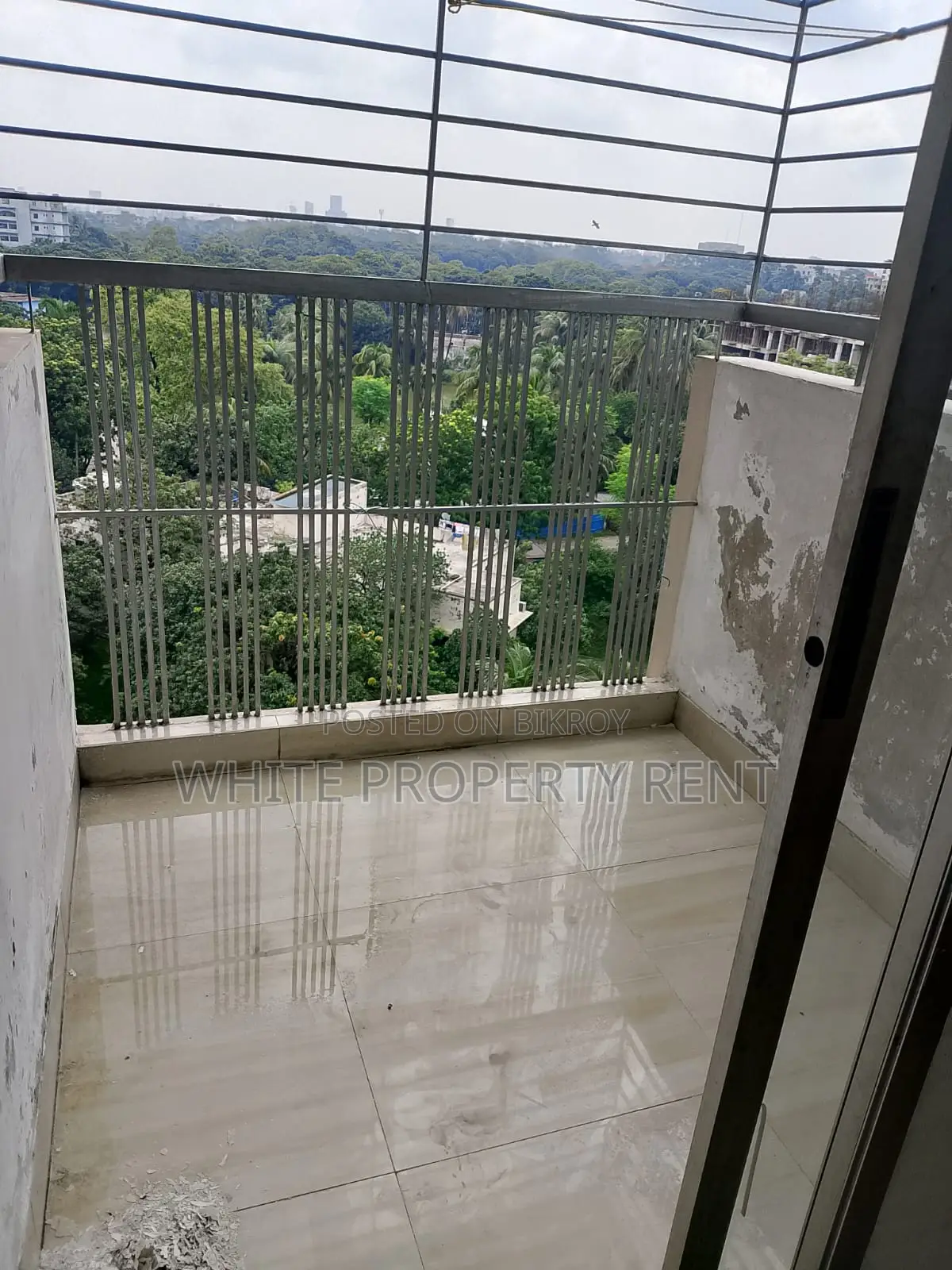 3bdrm Apartment in White Property for sale