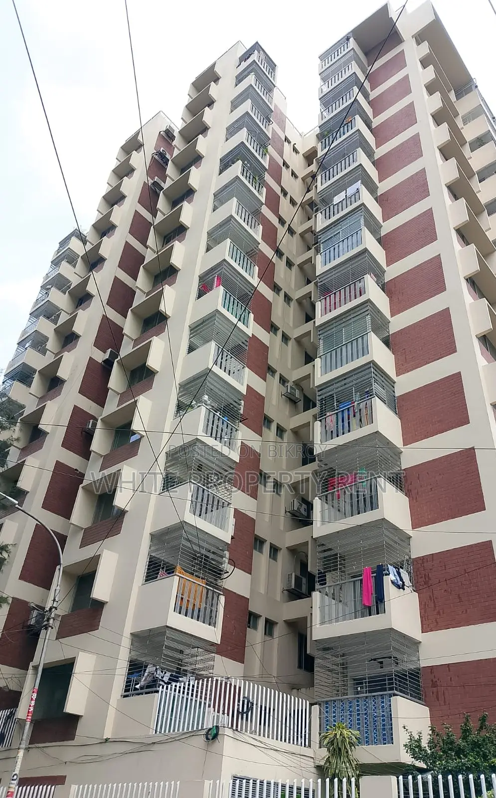 3bdrm Apartment in White Property for sale