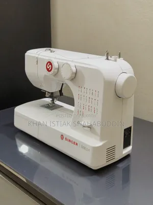 Singer Sewing Machine SM024