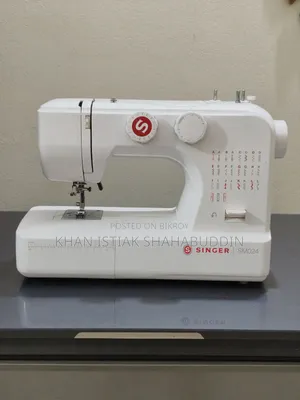 Singer Sewing Machine SM024