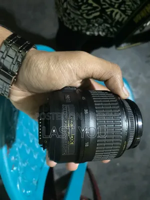 ডিএসএলআর ক্যামেরা, নিকন ডি ৩২০০