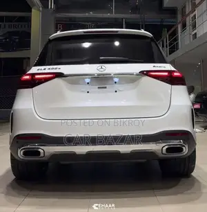নতুন Mercedes-Benz GLE-Class 2025 সাদা