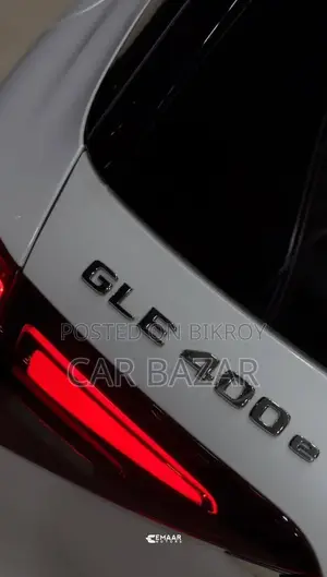 নতুন Mercedes-Benz GLE-Class 2025 সাদা