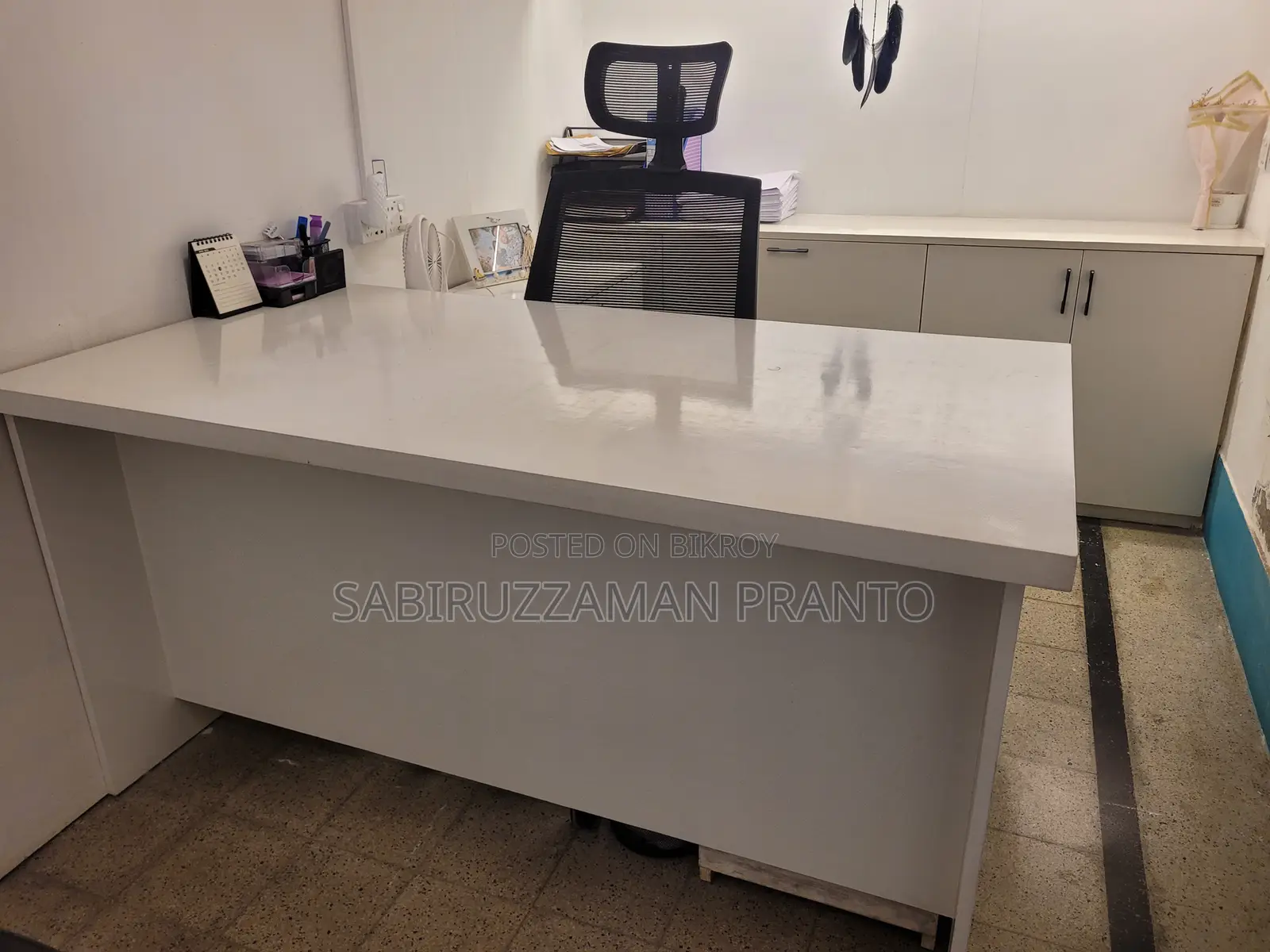 Executive Table Chair – Premium White Finish