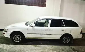 Toyota Corolla 1999 White