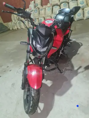 Hero Thriller 160R 2021 Red