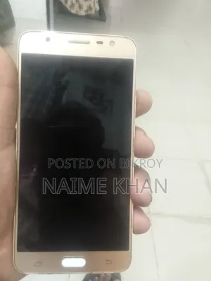 Samsung Galaxy J7 16 GB