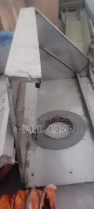রেস্টুরেন্টে কিচেন হুট
