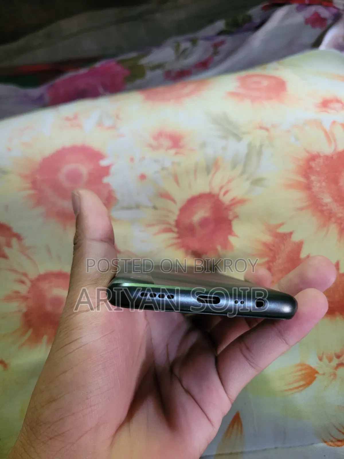 Realme 4 GB Black