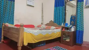খাট জাজিম ও ড্রেসিং টেবিল বিক্রি