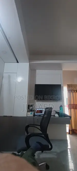 ফার্নিশড ৪ বেডরুমের ফ্ল্যাট বিক্রির জন্য