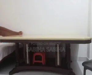 ৬ চেয়ার এর মার্বেল পাথর এর ডাইনিং টেবিল।নতুন এর মতোন ই আছে।