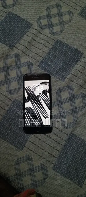 অ্যাপল আইফোন এসই (২০২০) ৬৪ জিবি ব্ল্যাক