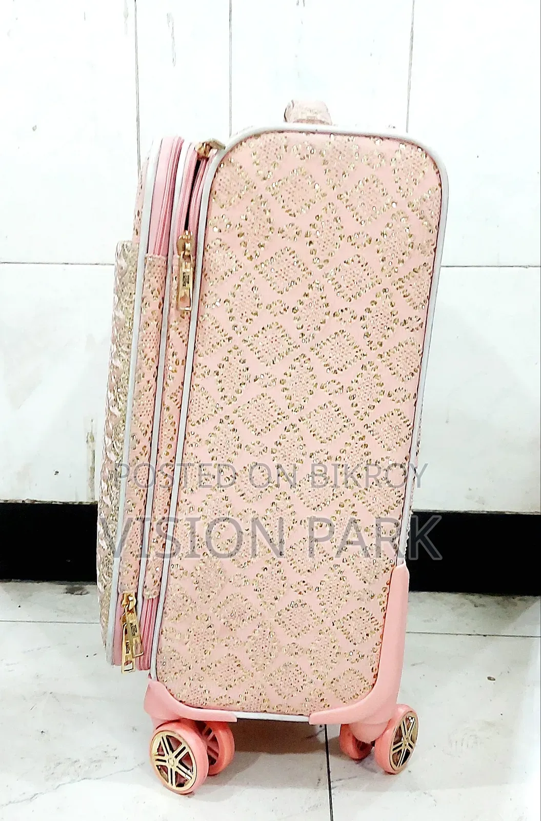 Fancy Trolley 20"