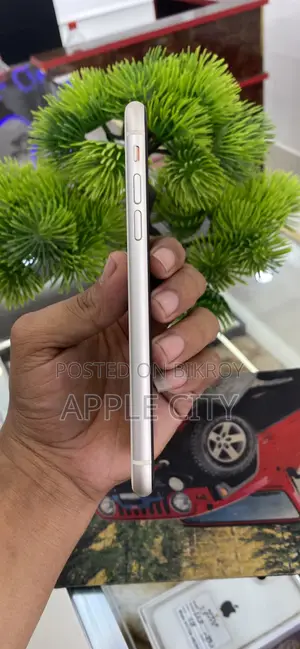 Apple iPhone 11 128 GB White