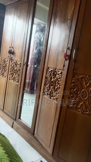 5 Door Almari