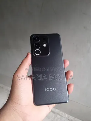 New iQOO 128 GB Black