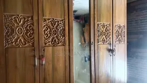 5 Door Almari