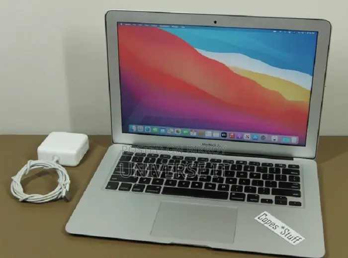 New Laptop Apple MacBook 2014 4GB Intel Core I5 SSD 128GB